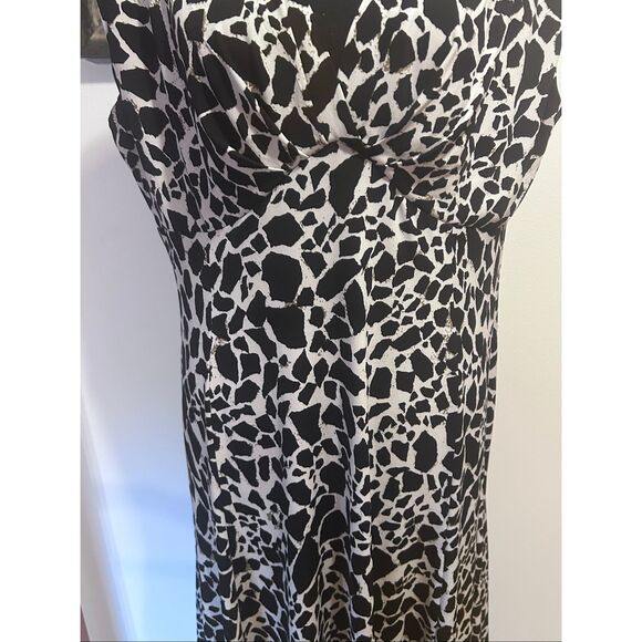 Evan Picone Black Label Size16 Animal Print V-Neck Flowy Dress Cap Sleeve NEW - Picture 3 of 11